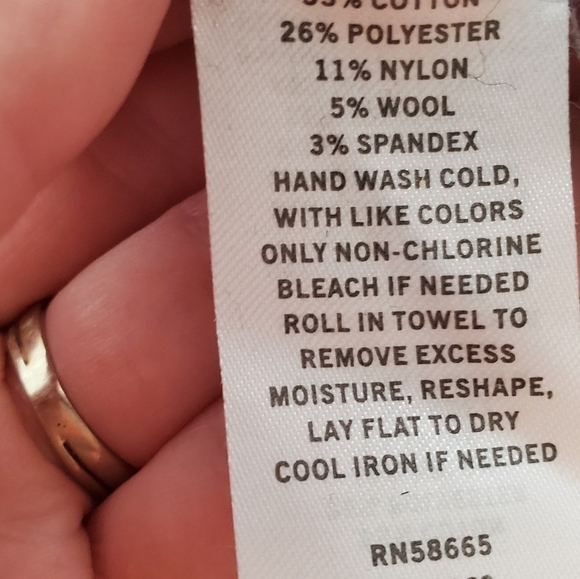 TREASURE & Bond Size Small Crewneck Sweater in Preloved Condition. - Picture 2 of 6